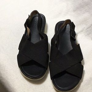 Black Eliza Naturalizer sandals